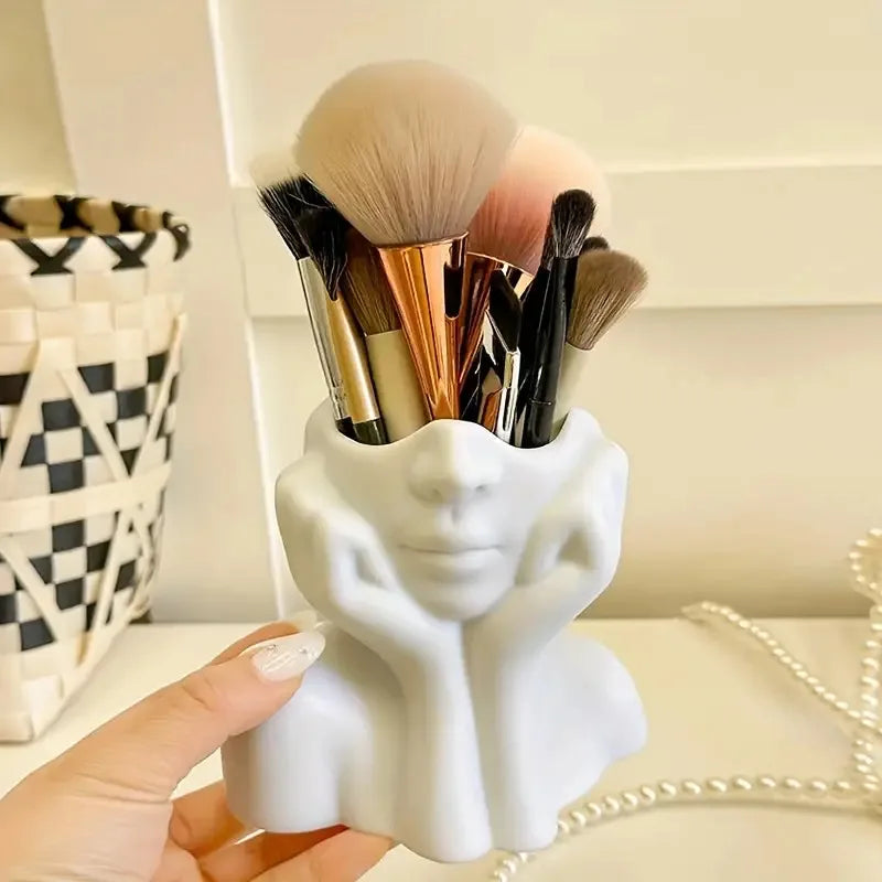 Sculptural Makeup Brush Organizer - Harmozin image 3