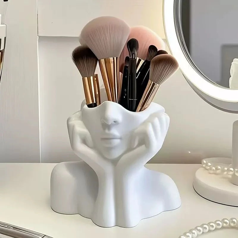 Sculptural Makeup Brush Organizer - Harmozin image 7